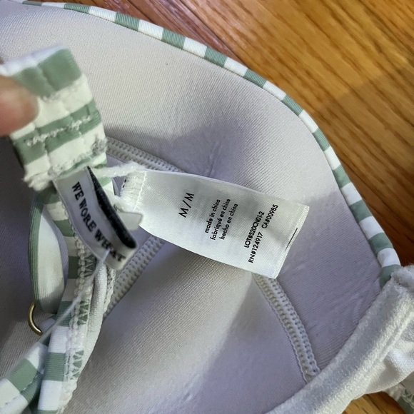 WEWOREWHAT Striped Lydia Underwire Bikini Top - Picture 3 of 3